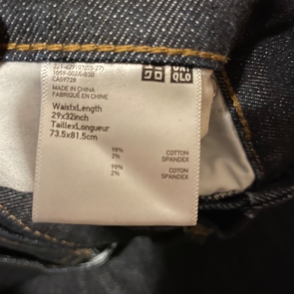 Uniqlo dark denim straight fit jean - Picture 4 of 4